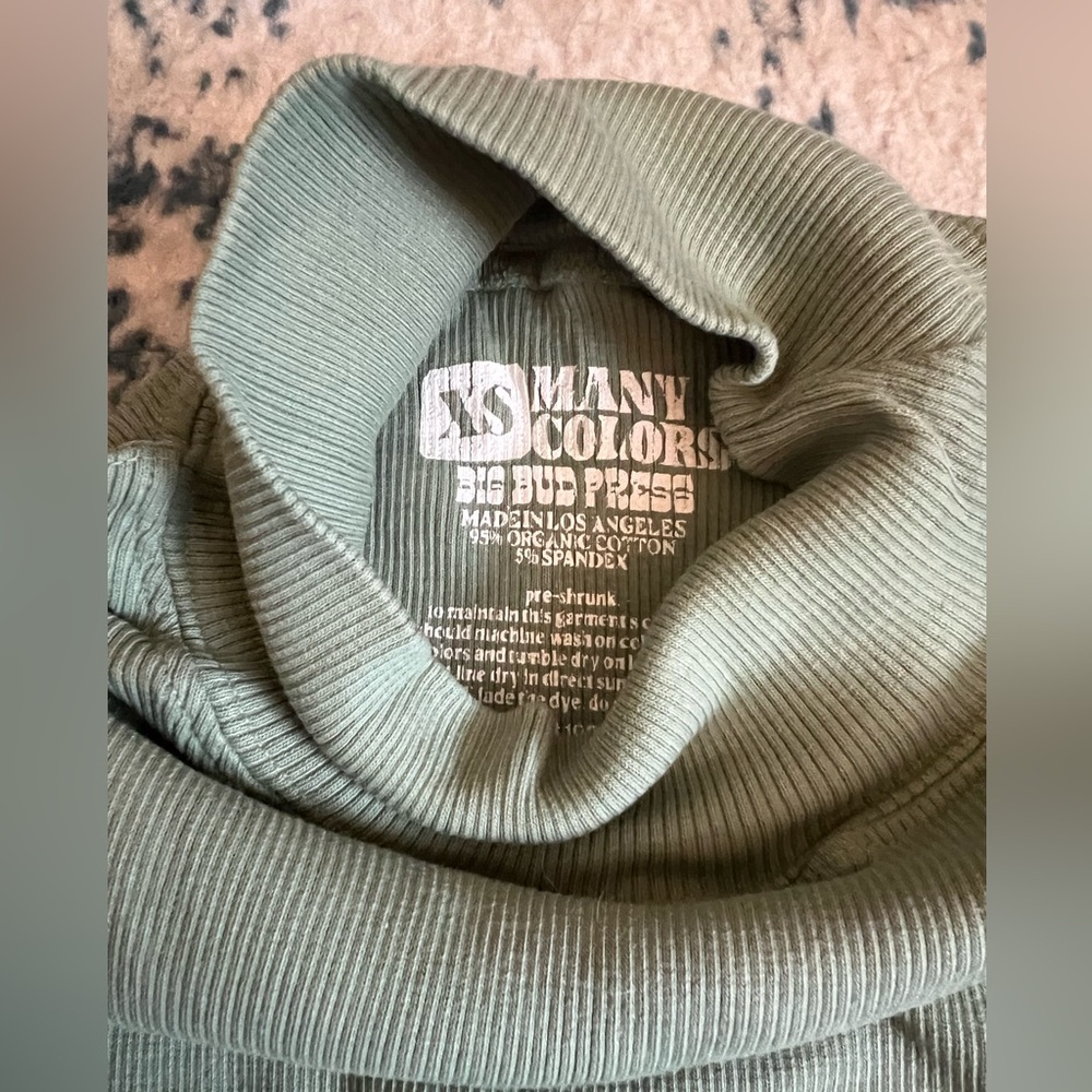 Big bud press sage ribbed turtleneck size xs